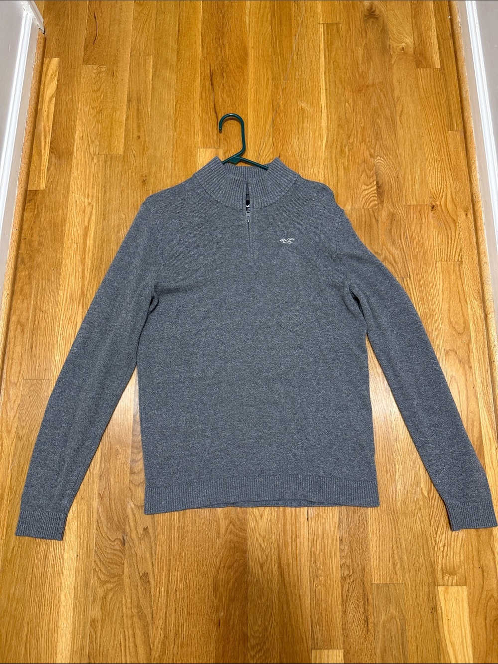 Hollister Men’s Charcoal Zip-Neck Sweater